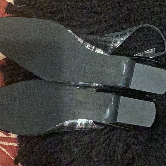 New without tags Trotters black and silver sling back pumps, size 9 1/2 N - Picture 6 of 8